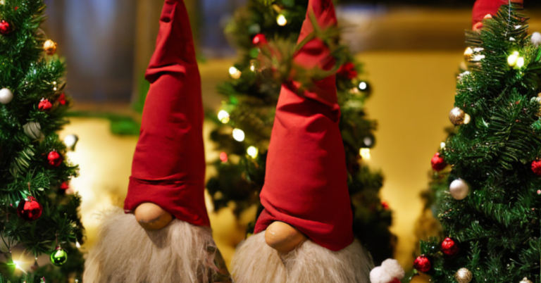 DIY Tree Gnomes - DIY Cuteness Christmas Decorations