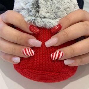 Easy DIY Christmas Nail Art Designs - DIY Cuteness