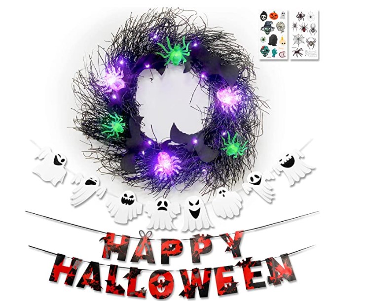 Awesome Halloween Wreaths to put the spook into your decor for fright night!