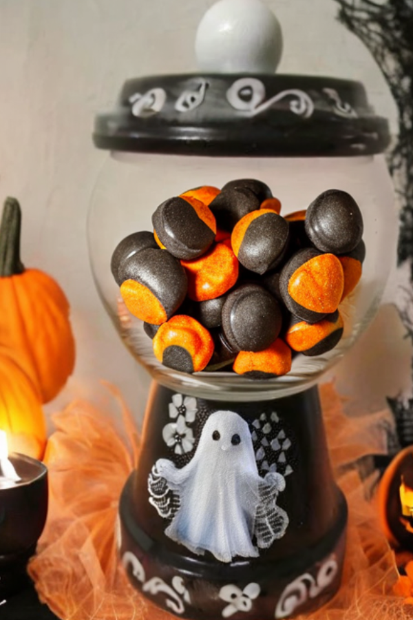 5 Creepy DIY Halloween Candy Jars