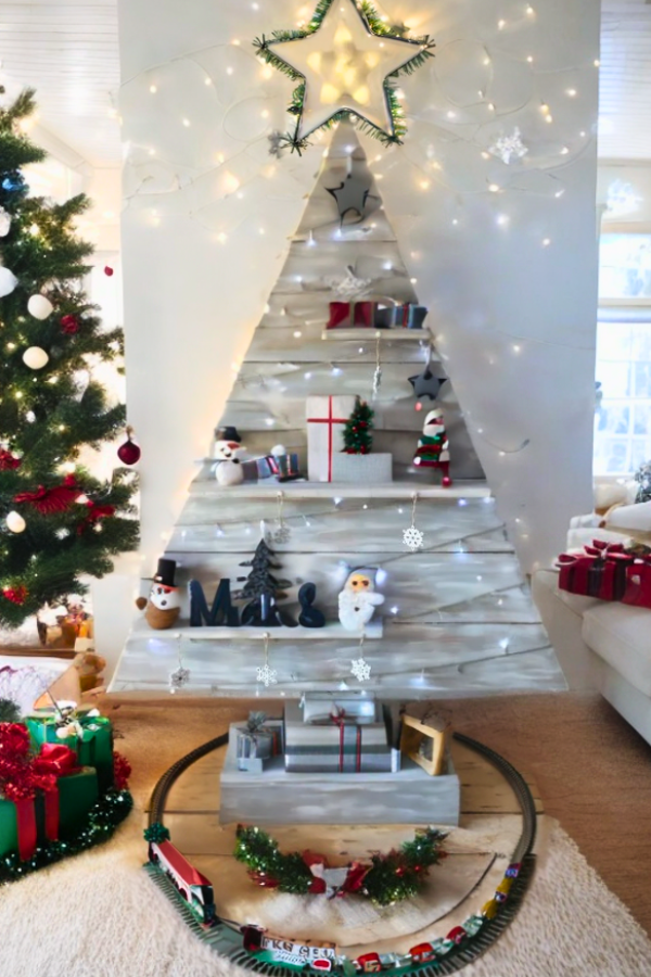 10 Pallet Christmas Tree Ideas