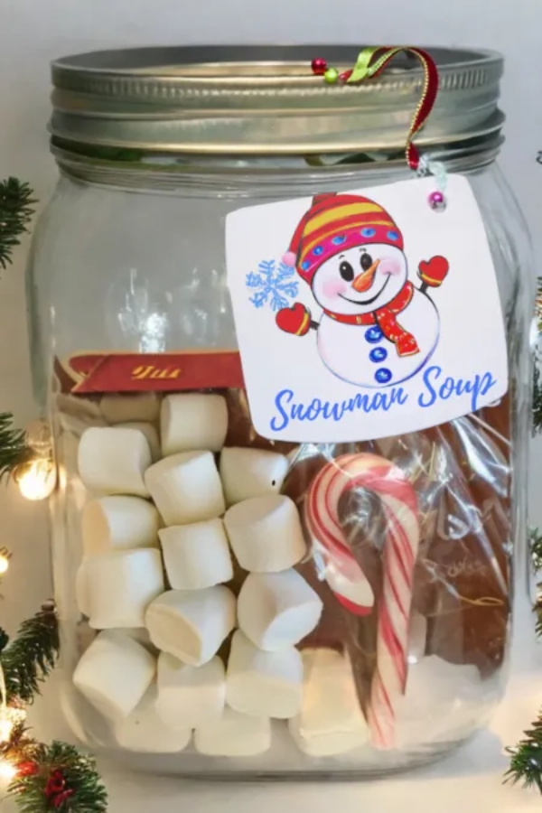 8 Mason Jar Ideas for Christmas